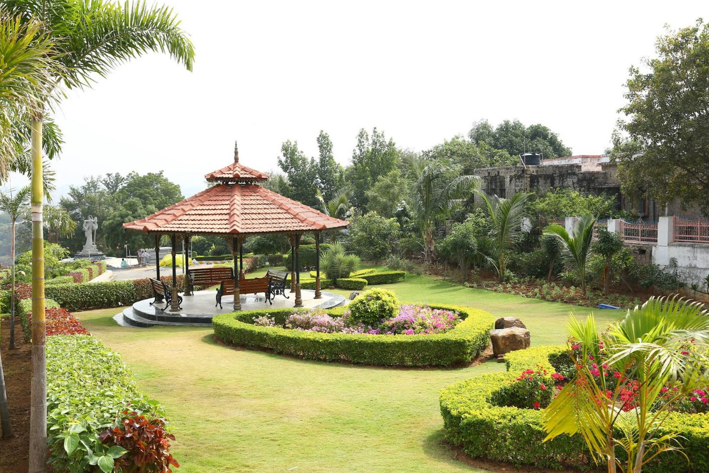 Lively Srisailam Mallikarjuna & Hyderabad Tour Package 3 Nights / 4 Days (with Itinerary & Rate)